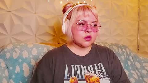 Snapshot of satyn_doll chatting on 7, 6, 2026 Gina George online show from 7, 6, 2026
