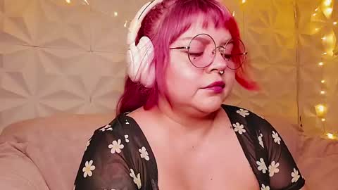 Snapshot of satyn_doll chatting on 19, 7, 2026 Gina George online show from 19, 7, 2026