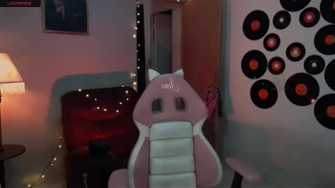 I AM JENN  online show from 22, 2, 2025