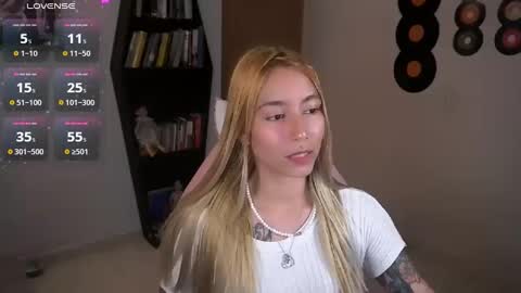 I AM JENN  online show from 18, 9, 2025