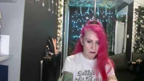 SaucySky online show from 3, 11, 2025