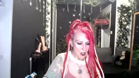 SaucySky online show from 14, 3, 2026