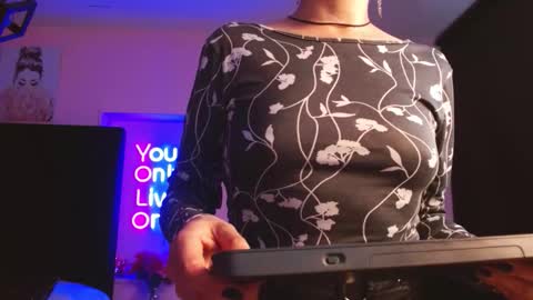 Snapshot of sauvage_lilith chatting on 3, 3, 2026 lilith online show from 3, 3, 2026