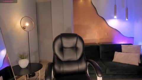 S a v a n n a h  online show from 12, 3, 2025