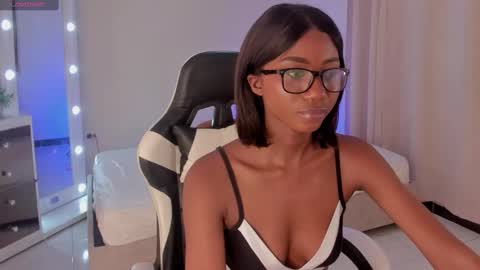 Savannahwildee online show from 3, 2, 2025