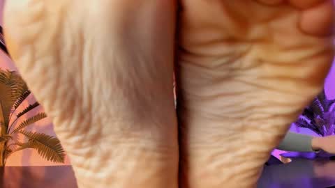 save the qween online show from 30, 1, 2025