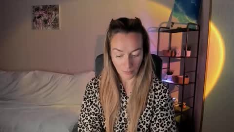 save the qween online show from 27, 9, 2025