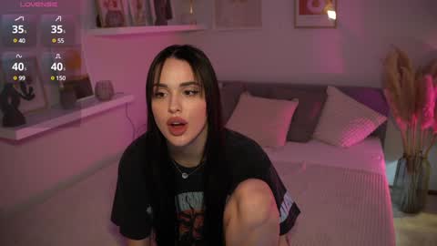 Naomi online show from 4, 2, 2025