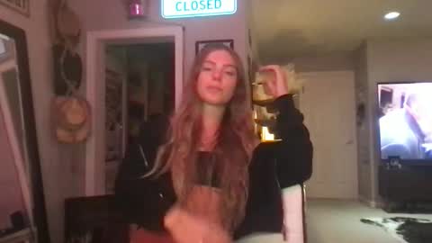 Savxoxoxo online show from 2, 12, 2025