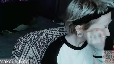 pronoun she. name Mary. age 21. online show from 11, 5, 2026