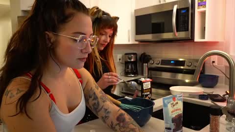 scarlajade online show from 5, 4, 2026