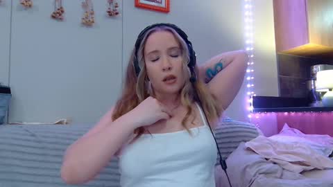 Snapshot of scarlet_carnal chatting on 9, 3, 2025 Scarlet Carnal - online show from 9, 3, 2025