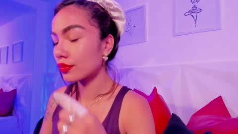 Scarlet online show from 17, 4, 2026