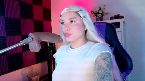 Snapshot of scarlet_gold chatting on 27, 10, 2025 scarlet_gold online show from 27, 10, 2025