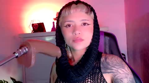 Snapshot of scarlet_gold chatting on 29, 11, 2025 scarlet_gold online show from 29, 11, 2025