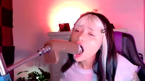 Snapshot of scarlet_gold chatting on 2, 12, 2025 scarlet_gold online show from 2, 12, 2025