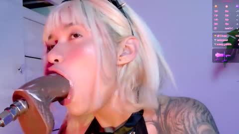 scarlet_gold online show from 3, 3, 2026