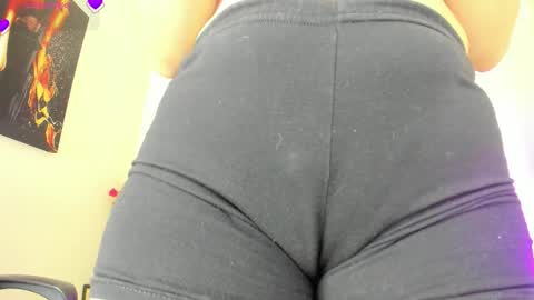 Snapshot of scarlet_hit chatting on 14, 11, 2025 scarlet_hit online show from 14, 11, 2025