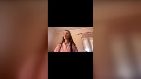 Scarlet online show from 3, 3, 2026