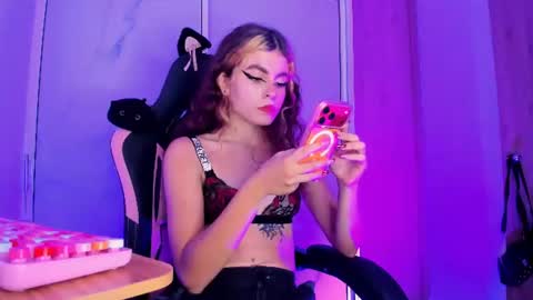 Scarlet online show from 1, 8, 2026