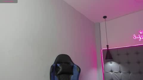 Snapshot of scarletcherry18 chatting on 22, 2, 2026 scarlet online show from 22, 2, 2026