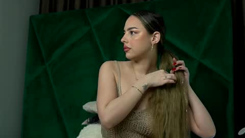 Scarlet online show from 5, 2, 2026