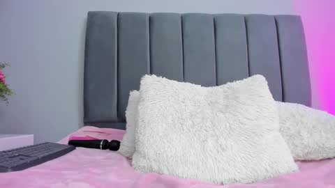 Snapshot of scarletgv chatting on 8, 3, 2025 Scarlet online show from 8, 3, 2025