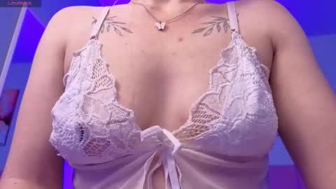 Snapshot of scarletgv chatting on 24, 11, 2025 Scarlet online show from 24, 11, 2025