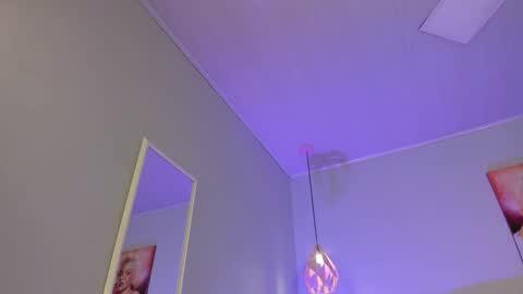 Snapshot of scarletgv chatting on 18, 12, 2025 Scarlet online show from 18, 12, 2025