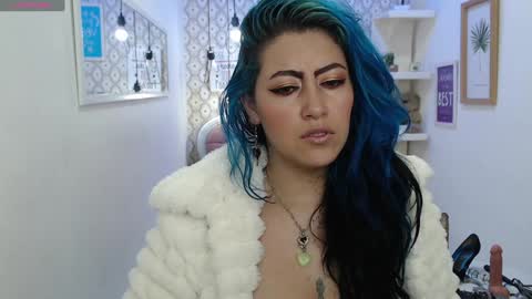 Snapshot of scarleth_bluee chatting on 11, 1, 2025 Scarleth online show from 11, 1, 2025
