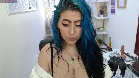 Snapshot of scarleth_bluee chatting on 11, 1, 2025 Scarleth online show from 11, 1, 2025