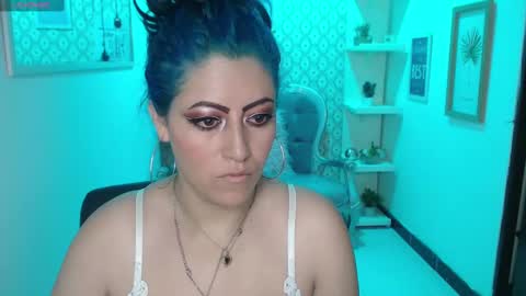 Snapshot of scarleth_bluee chatting on 5, 3, 2025 Scarleth online show from 5, 3, 2025