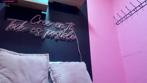 Snapshot of scarlethfoxx_ chatting on 15, 4, 2026 scarlethfoxx_ online show from 15, 4, 2026