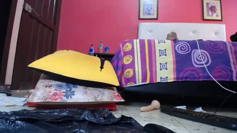 candy monrroy online show from 6, 1, 2025