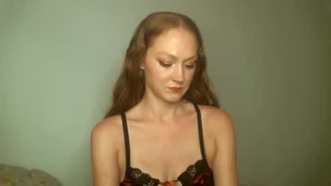 Scarlet Satine online show from 25, 2, 2025