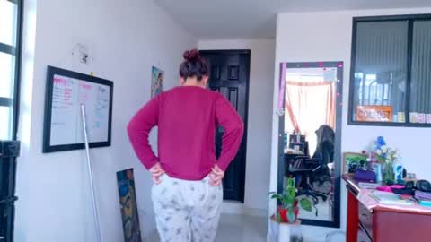 Snapshot of scarlett77_ chatting on 28, 7, 2026 Scarletland welcome online show from 28, 7, 2026