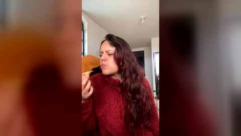 Snapshot of scarlett77_ chatting on 4, 8, 2026 Scarletland welcome online show from 4, 8, 2026