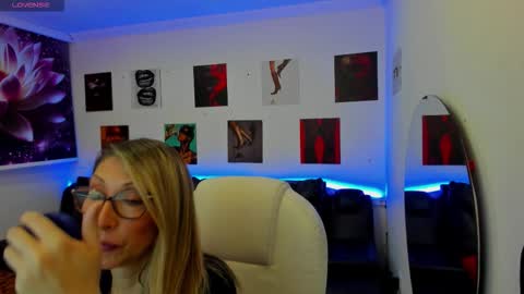 Scarlett online show from 25, 2, 2026