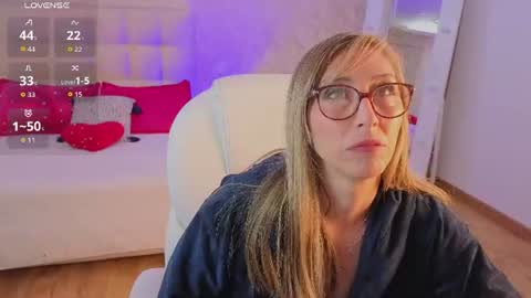 Snapshot of scarlett_079 chatting on 10, 7, 2026 Scarlett online show from 10, 7, 2026
