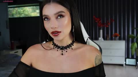 juli online show from 30, 10, 2025