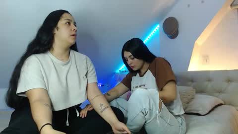 Snapshot of scarlett_evance chatting on 19, 10, 2025 Scarlett and Jazmin online show from 19, 10, 2025