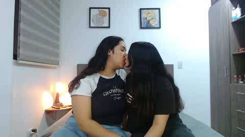 Scarlett and Jazmin online show from 11, 4, 2026