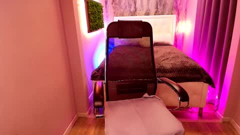 Scarlett online show from 17, 2, 2025