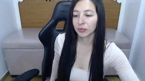 Snapshot of scarlett_percy_t chatting on 17, 11, 2025 scarlett_percy_t online show from 17, 11, 2025