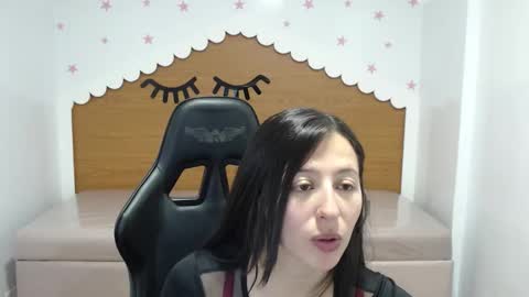 Snapshot of scarlett_percy_t chatting on 23, 11, 2025 scarlett_percy_t online show from 23, 11, 2025