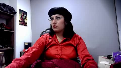 Snapshot of scarlett_sen chatting on 6, 5, 2026 Mistress Scarlett online show from 6, 5, 2026
