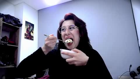 Snapshot of scarlett_sen chatting on 14, 5, 2026 Mistress Scarlett online show from 14, 5, 2026