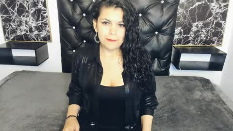 Snapshot of scarlett_w0lf chatting on 3, 1, 2025 Scarlett online show from 3, 1, 2025