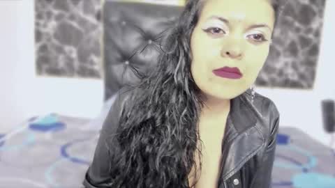 Snapshot of scarlett_w0lf chatting on 10, 11, 2025 Scarlett online show from 10, 11, 2025