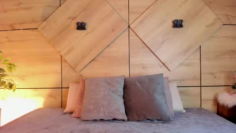     online show from 11, 2, 2026